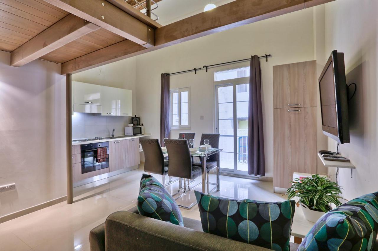 Charming Valletta 1 Bedroom Apartment Off Republic Street Sleeps 4 Kültér fotó